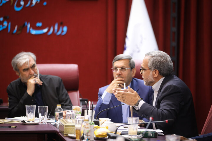 نشست کمیسیون امنیت ملی مجلس با وزیر اقصاد