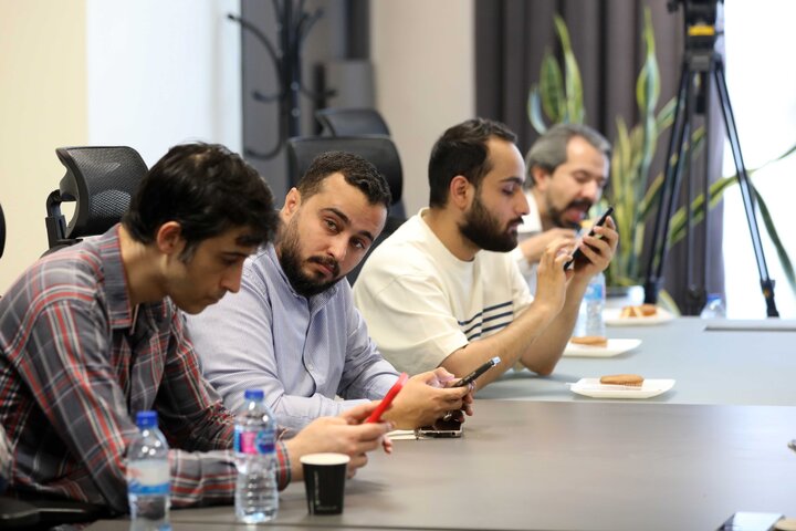 نشست خبری دهقان ناصر آبادی