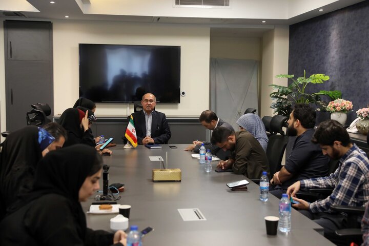 نشست خبری دهقان ناصر آبادی