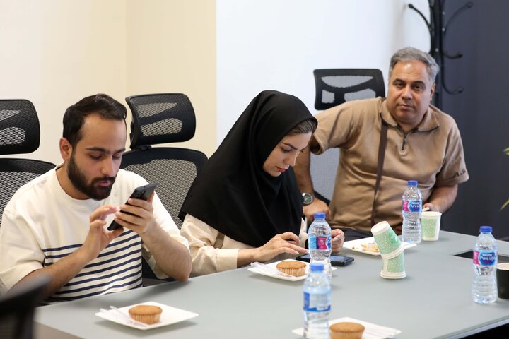 نشست خبری دهقان ناصر آبادی