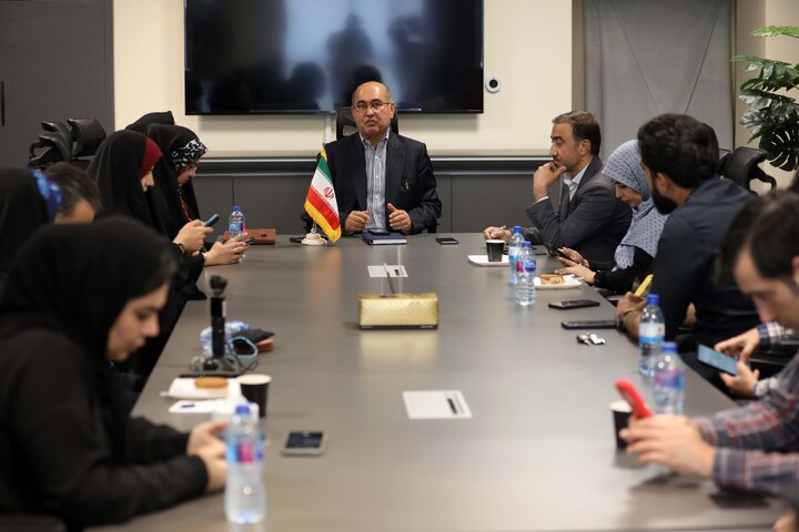 نشست خبری دهقان ناصر آبادی