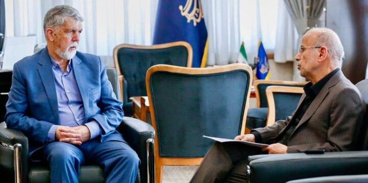لزوم پیگیری پرونده شهدای لامرد در سازمان ملل متحد/پرونده جنایت آمریکایی ـ صهیونیستی در لامرد روی میز وزیر ارشاد