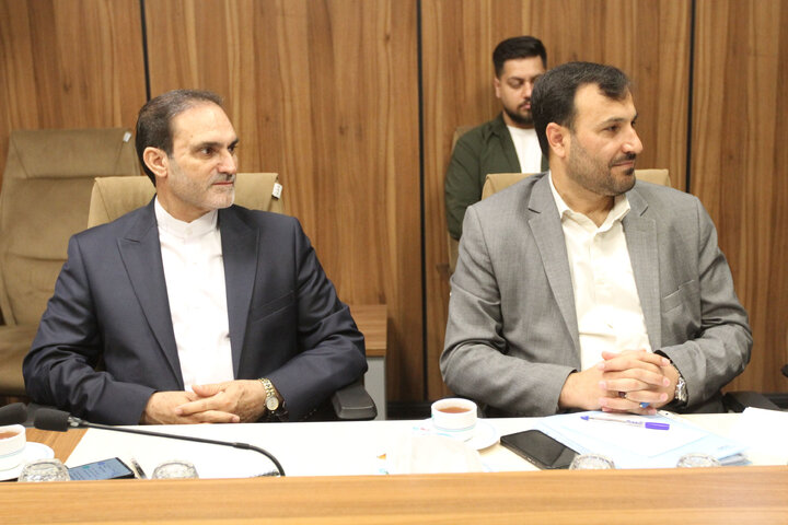 نشست مشترک کمیسیون اصل نودم مجلس با رئیس سازمان اداری و استخدامی کشور