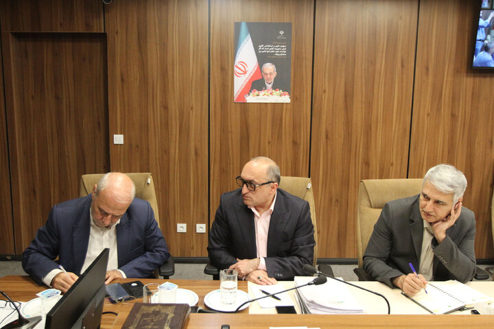نشست مشترک کمیسیون اصل نودم مجلس با رئیس سازمان اداری و استخدامی کشور