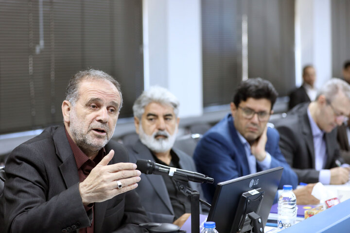 نشست مشترک کمیسیون آموزش و تحقیقات مجلس با وزیر تعاون، کار و رفاه اجتماعی