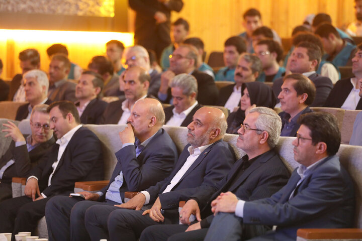 نشست مشترک کمیسیون آموزش و تحقیقات مجلس با وزیر تعاون، کار و رفاه اجتماعی
