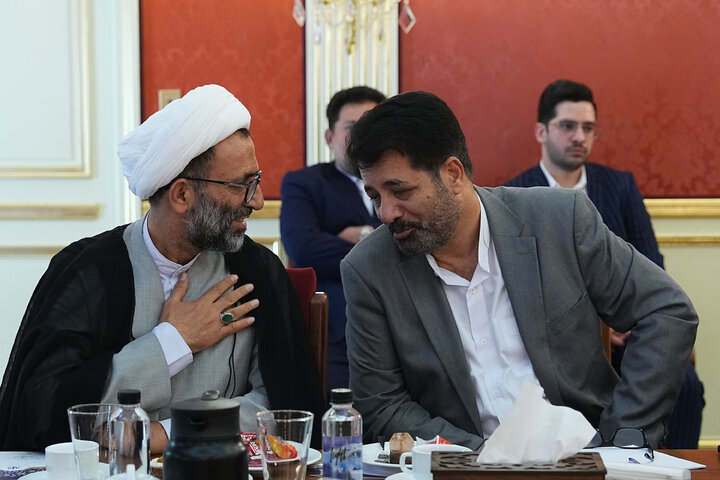 نشست کمیسیون صنایع و معادن مجلس با وزیر میراث فرهنگی، گردشگری و صنایع دستی