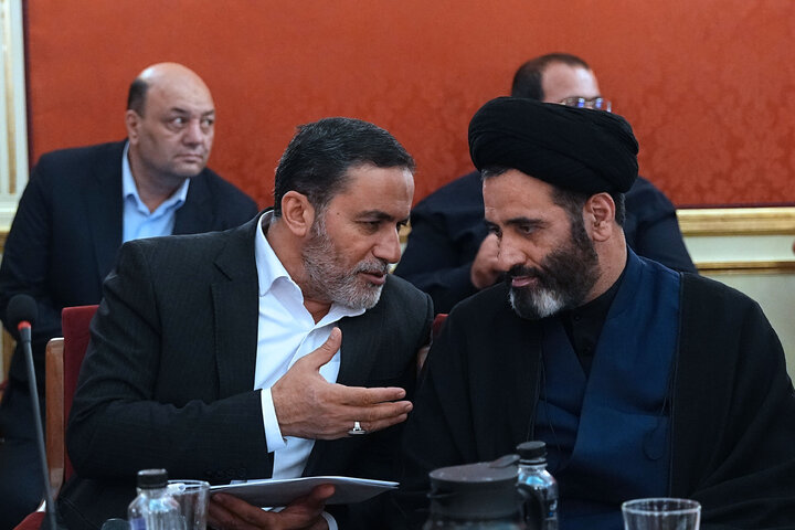 نشست کمیسیون صنایع و معادن مجلس با وزیر میراث فرهنگی، گردشگری و صنایع دستی