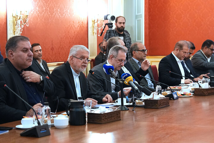 نشست کمیسیون صنایع و معادن مجلس با وزیر میراث فرهنگی، گردشگری و صنایع دستی