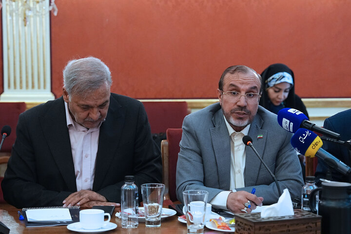 نشست کمیسیون صنایع و معادن مجلس با وزیر میراث فرهنگی، گردشگری و صنایع دستی