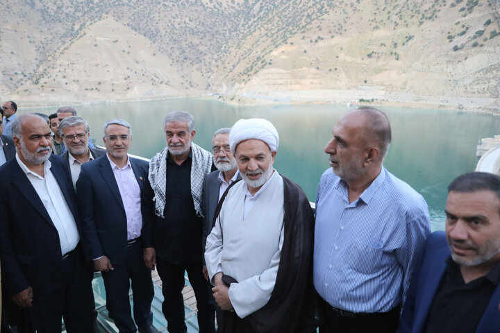 بازدید اعضای کمیسیون امور داخلی کشور و شوراهای مجلس از سد کارون ۴