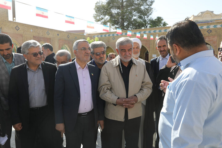 حضور کمیسیون شورا ها در گلزار شهدایی شهرستان لردگان