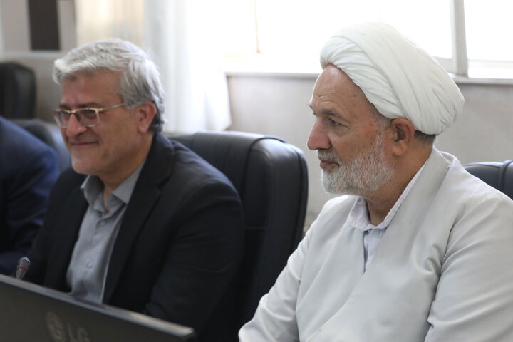 جلسه شورای اداری شهرستان لردگان با حضور کمیسیون و ریس ستاد بحران کشور و استاندار چهار محال