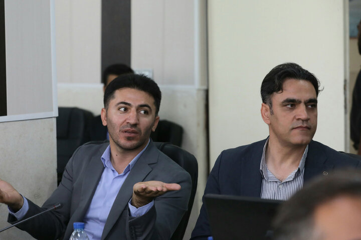 جلسه شورای اداری شهرستان لردگان با حضور کمیسیون و ریس ستاد بحران کشور و استاندار چهار محال