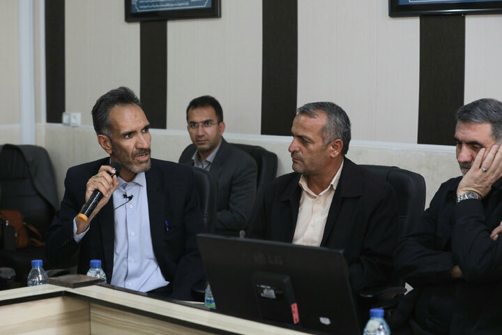 جلسه شورای اداری شهرستان لردگان با حضور کمیسیون و ریس ستاد بحران کشور و استاندار چهار محال