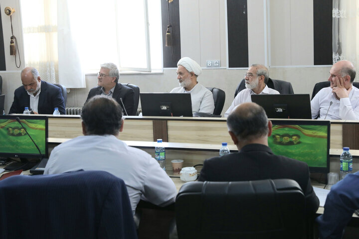 جلسه شورای اداری شهرستان لردگان با حضور کمیسیون و ریس ستاد بحران کشور و استاندار چهار محال