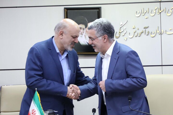 نشست مشترک کمیسیون آموزش و تحقیقات مجلس با وزیر بهداشت، درمان و آموزش پزشکی