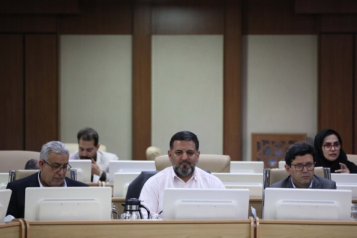 نشست مشترک کمیسیون آموزش و تحقیقات مجلس با وزیر بهداشت، درمان و آموزش پزشکی