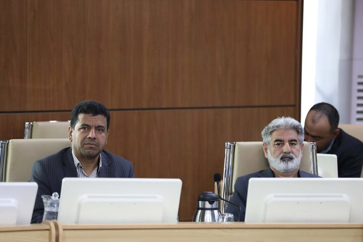 نشست مشترک کمیسیون آموزش و تحقیقات مجلس با وزیر بهداشت، درمان و آموزش پزشکی