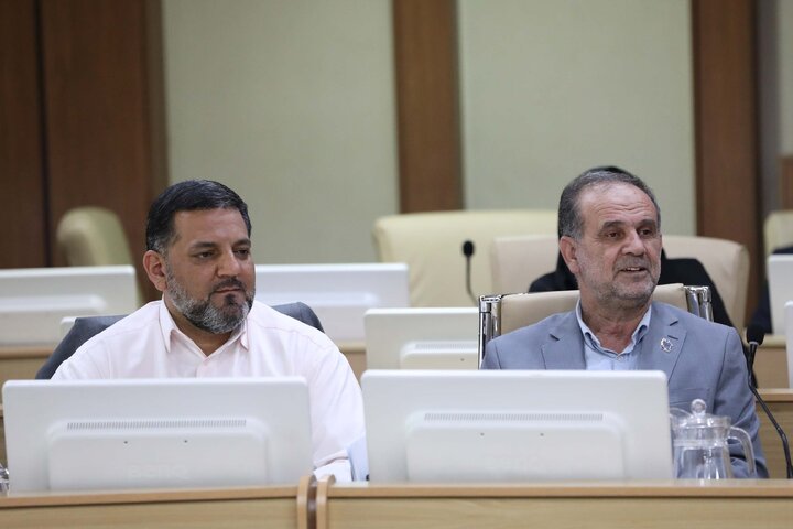 نشست مشترک کمیسیون آموزش و تحقیقات مجلس با وزیر بهداشت، درمان و آموزش پزشکی