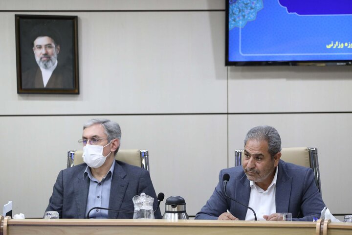 نشست مشترک کمیسیون آموزش و تحقیقات مجلس با وزیر بهداشت، درمان و آموزش پزشکی