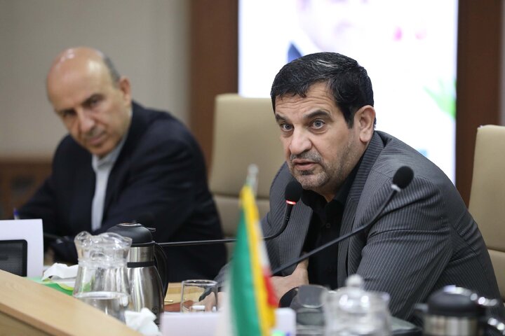 نشست مشترک کمیسیون آموزش و تحقیقات مجلس با وزیر بهداشت، درمان و آموزش پزشکی