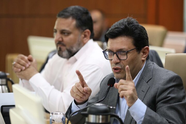 نشست مشترک کمیسیون آموزش و تحقیقات مجلس با وزیر بهداشت، درمان و آموزش پزشکی