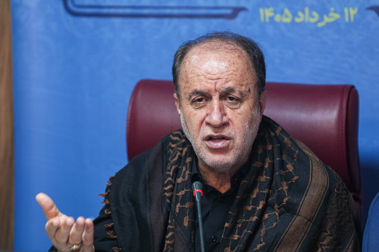 حاجیبابایی: حقوق ۱۸ میلیونی معلمان در شأن آموزش و پرورش نیست/ وزیر: امتحانات نهایی ۱۳ و ۱۴ تیرماه بهصورت حضوری برگزار میشود