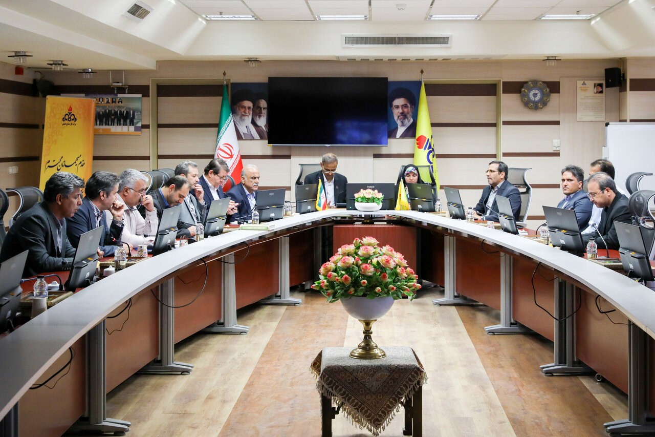 پیگیری جدی توسعه گازرسانی در نایین و خور و بیابانک به همت آزاد/ تأکید بر تسریع اجرای پروژه راهبردی انتقال گاز شرق اصفهان