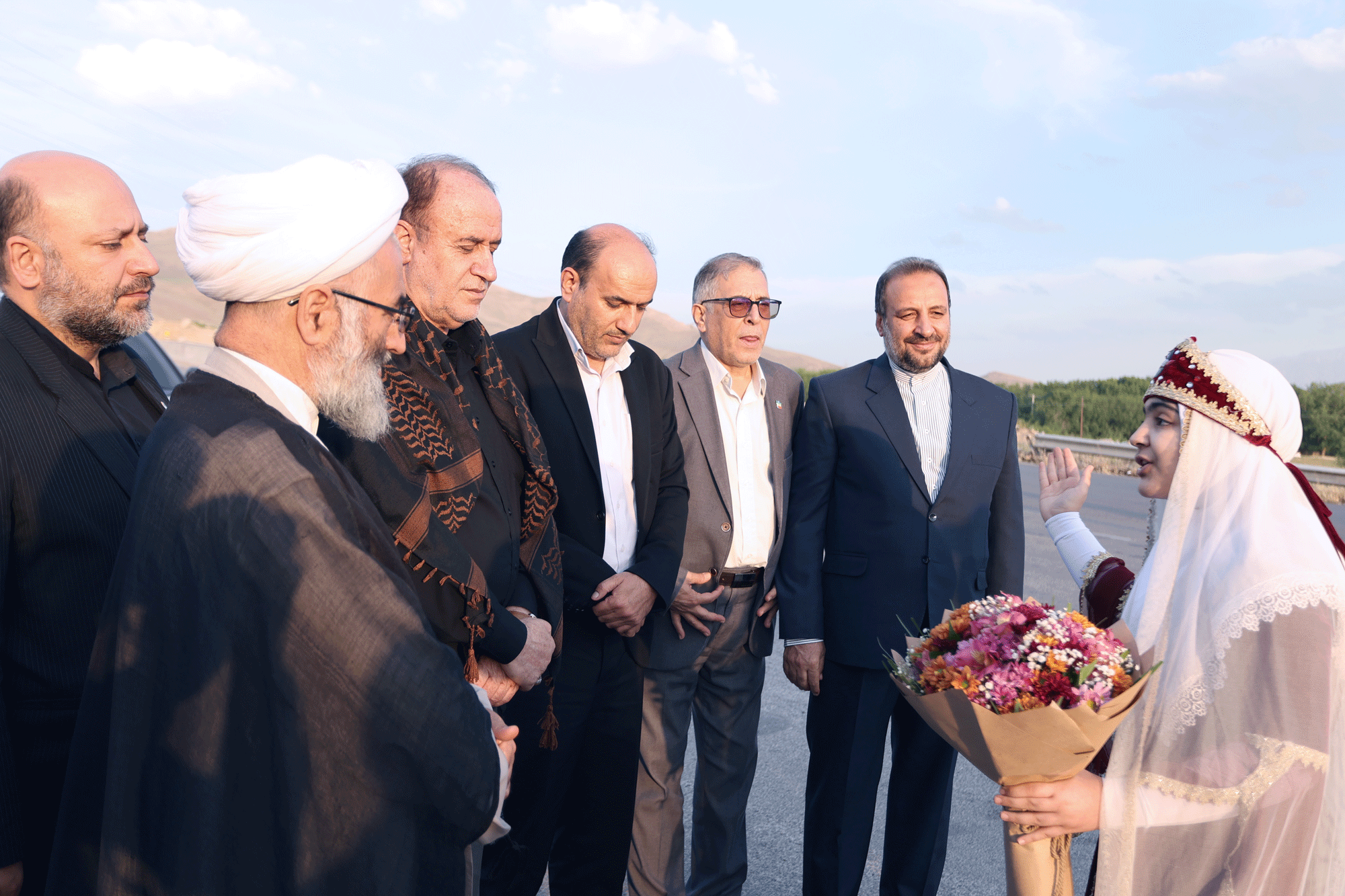 استقبال از حاجی بابایی در بدو ورود به شهرستان نهاوند