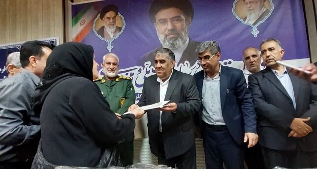 تجلیل از خانواده‌های معظم شهدا و ایثارگران گیلان‌غرب باحضور فتح الله حسینی