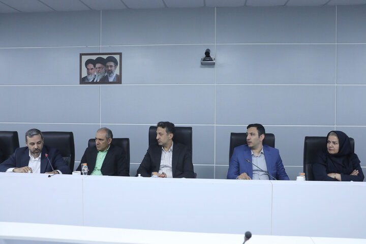 نشست کمیسیون اصل نود مجلس با مسئولان اقتصادی