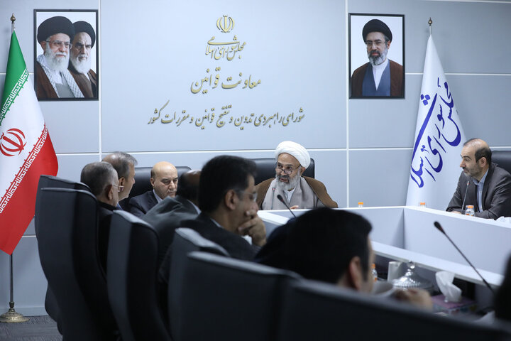 نشست کمیسیون اصل نود مجلس با مسئولان اقتصادی