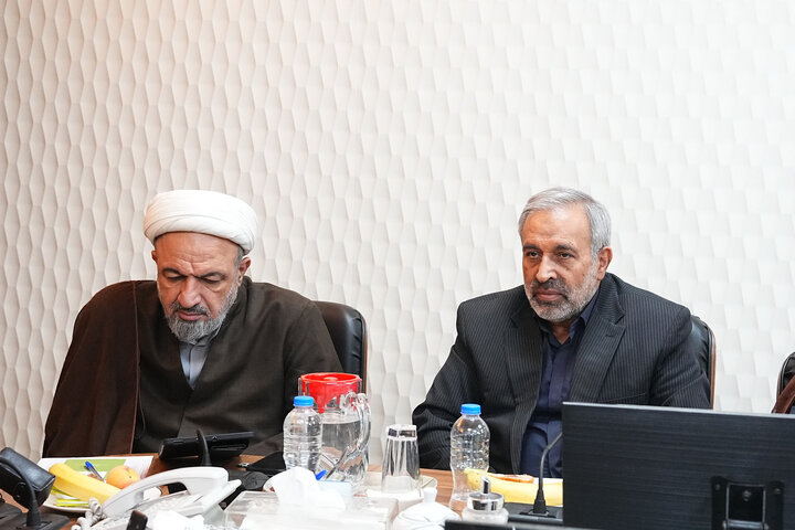 نشست مشترک کمیسیون فرهنگی مجلس با رئیس مجمع تقریب مذاهب اسلامی