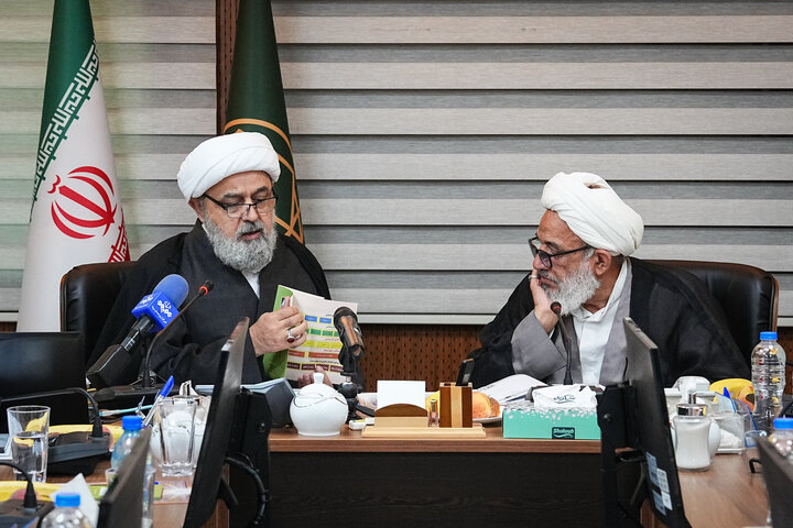 نشست مشترک کمیسیون فرهنگی مجلس با رئیس مجمع تقریب مذاهب اسلامی