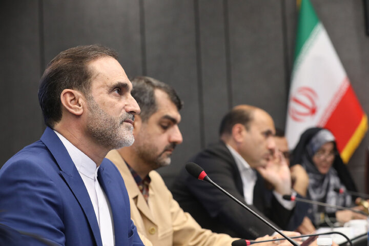 نشست کمیسیون عمران مجلس با رئیس بنیاد رئیس مسکن انقلاب اسلامی