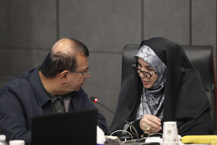 نشست کمیسیون عمران مجلس با رئیس بنیاد رئیس مسکن انقلاب اسلامی