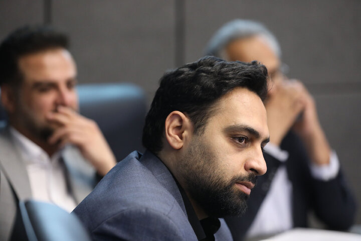 نشست کمیسیون عمران مجلس با رئیس بنیاد رئیس مسکن انقلاب اسلامی