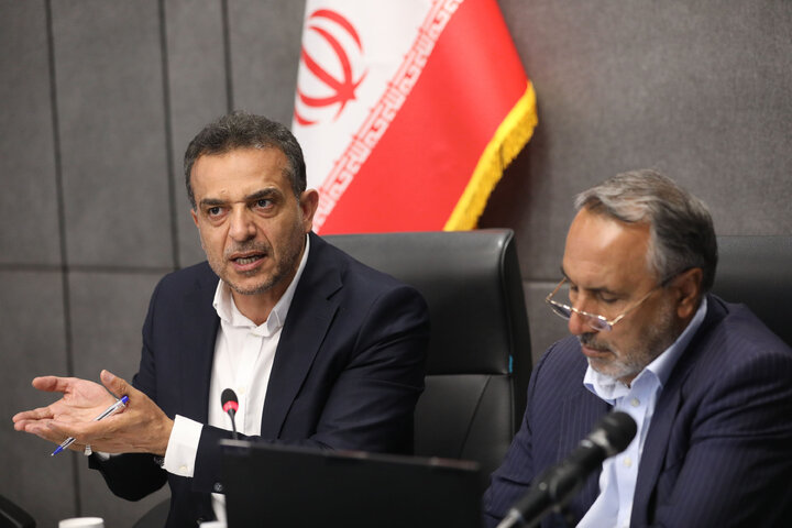 نشست کمیسیون عمران مجلس با رئیس بنیاد رئیس مسکن انقلاب اسلامی