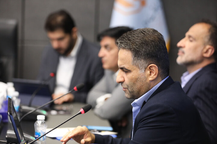 نشست کمیسیون عمران مجلس با رئیس بنیاد رئیس مسکن انقلاب اسلامی