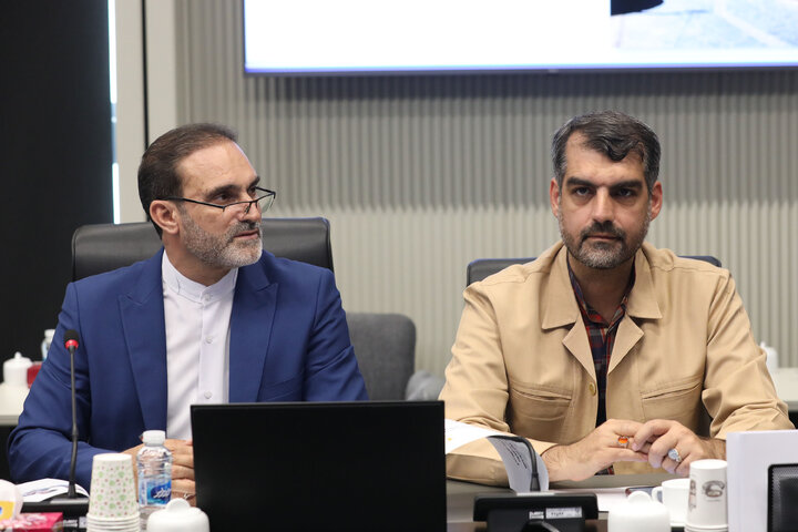 نشست کمیسیون عمران مجلس با رئیس بنیاد رئیس مسکن انقلاب اسلامی