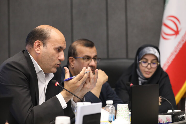 نشست کمیسیون عمران مجلس با رئیس بنیاد رئیس مسکن انقلاب اسلامی