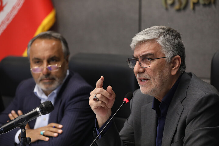 نشست کمیسیون عمران مجلس با رئیس بنیاد رئیس مسکن انقلاب اسلامی