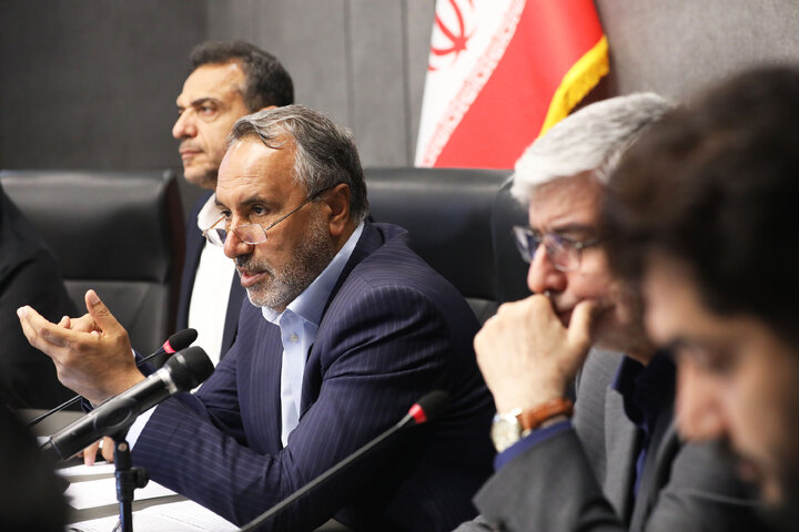 نشست کمیسیون عمران مجلس با رئیس بنیاد رئیس مسکن انقلاب اسلامی