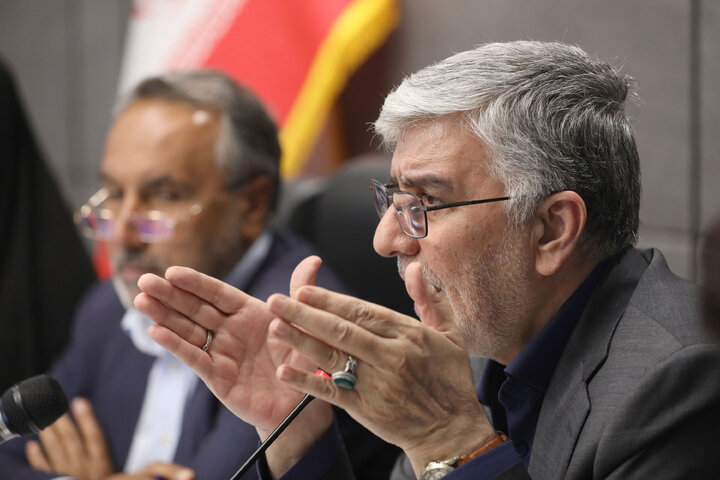 نشست کمیسیون عمران مجلس با رئیس بنیاد رئیس مسکن انقلاب اسلامی