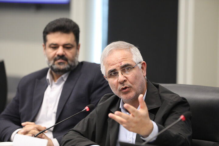 نشست کمیسیون عمران مجلس با رئیس بنیاد رئیس مسکن انقلاب اسلامی