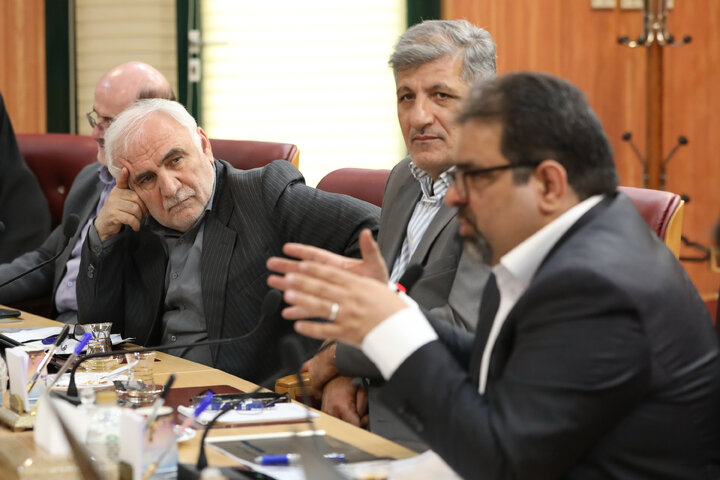 نشست کمیسیون برنامه و بودجه مجلس با مدیرعامل شرکت ملی پالایش و پخش فرآورده های نفتی
