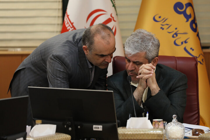 نشست کمیسیون برنامه و بودجه مجلس با مدیرعامل شرکت ملی پالایش و پخش فرآورده های نفتی