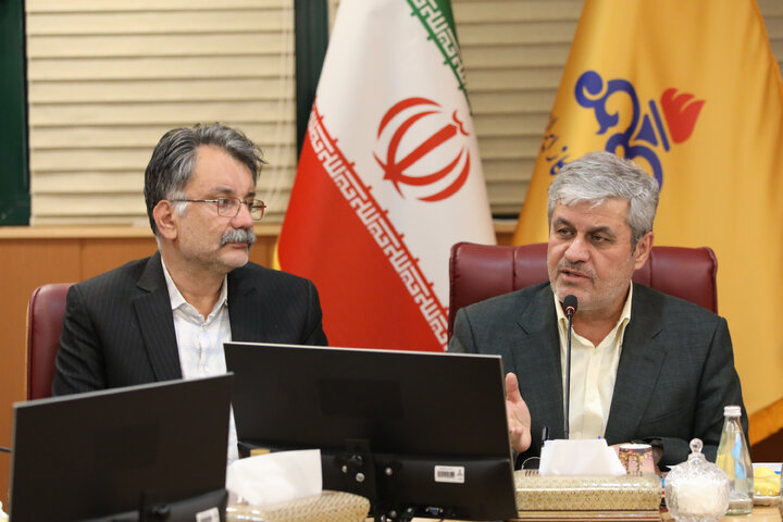 نشست کمیسیون برنامه و بودجه مجلس با مدیرعامل شرکت ملی پالایش و پخش فرآورده های نفتی
