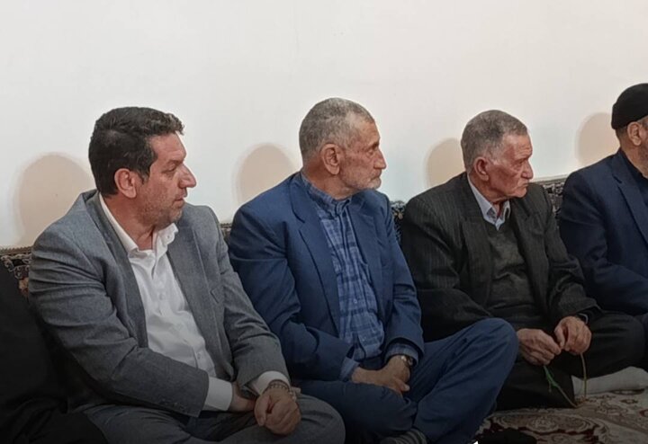 شهسواری با ریش‌سفیدان و معتمدان شهرستان چاراویماق دیدار کرد